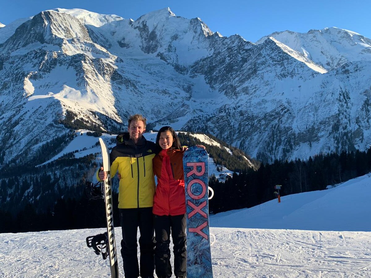 Snowboarding in front of Mont Blanc
